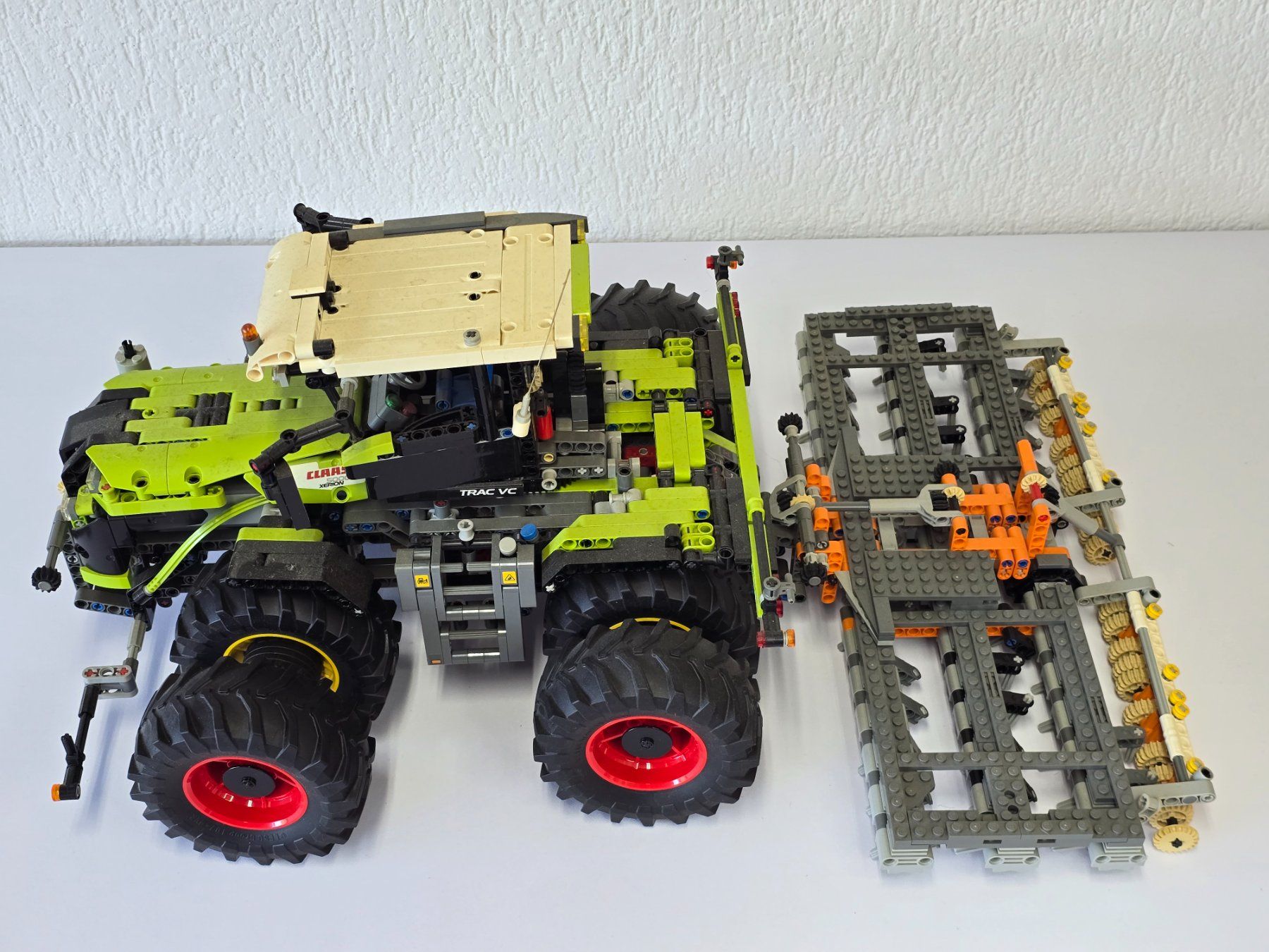 Lego Baukästen: Lego Technics, Claas Trac VC, 5000 Xerion, Staubig – Gebraucht aus Kloten von Nicola2 2
