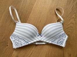 Schöner Push-Up BH 75A NEU