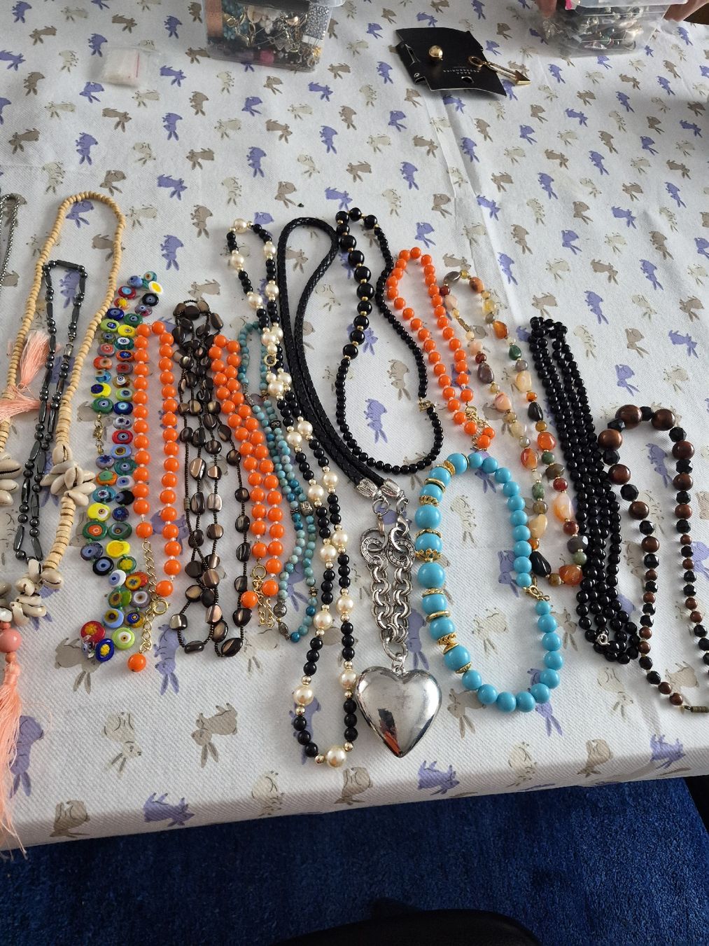 Altri gioielli: Diversen Modeschmuck Armbänder und Halsketten – Usato da Uster venduto da Scholli
