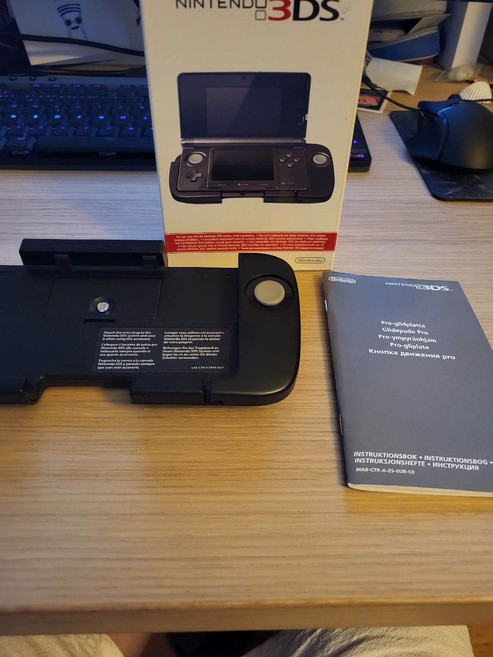 Nintendo Laufwerke & Adapter: Nintendo 3DS Circle Pad Pro – Gebraucht aus Cologny von ano_c2x9 2