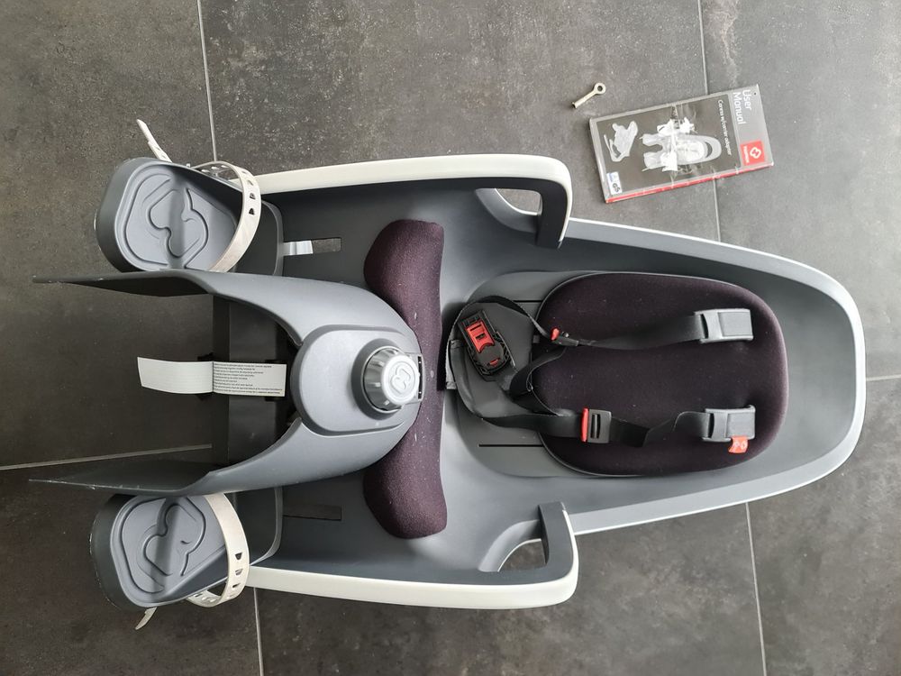 Elegantes Fahrradsitz Fur Gepacktrager Bilder