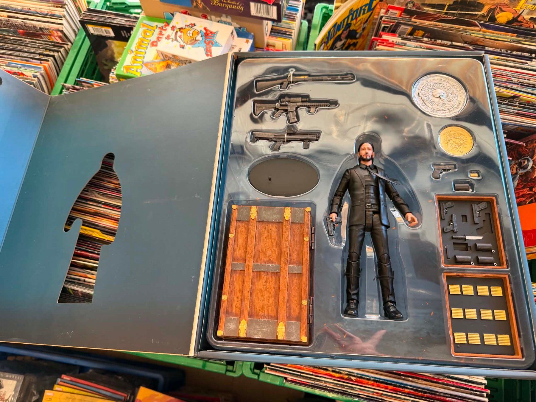 Statuette: John Wick Deluxe Box Set 7 inch Figure Diamond Select – Usato da Giubiasco venduto da Ticinerd 3