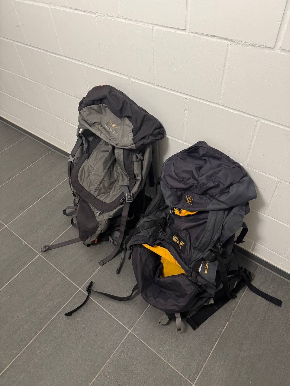 Sacs à dos: 2 Tramperrucksäcke – D'occasion à Lyss par Dumping