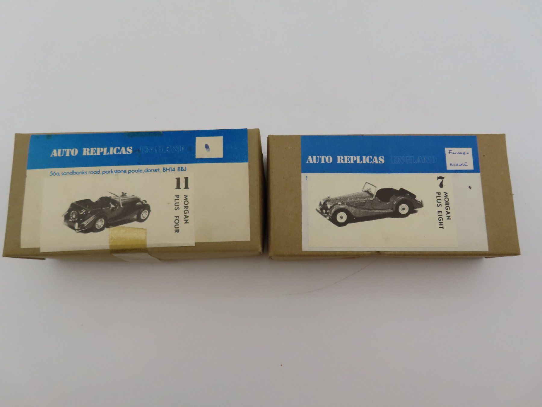 Morgan Voitures modèles: Auto Replicas Set, Morgan Plus 8 & Morgan Plus 4 – D'occasion à Reinach BL par WBZ-Flohmarkt