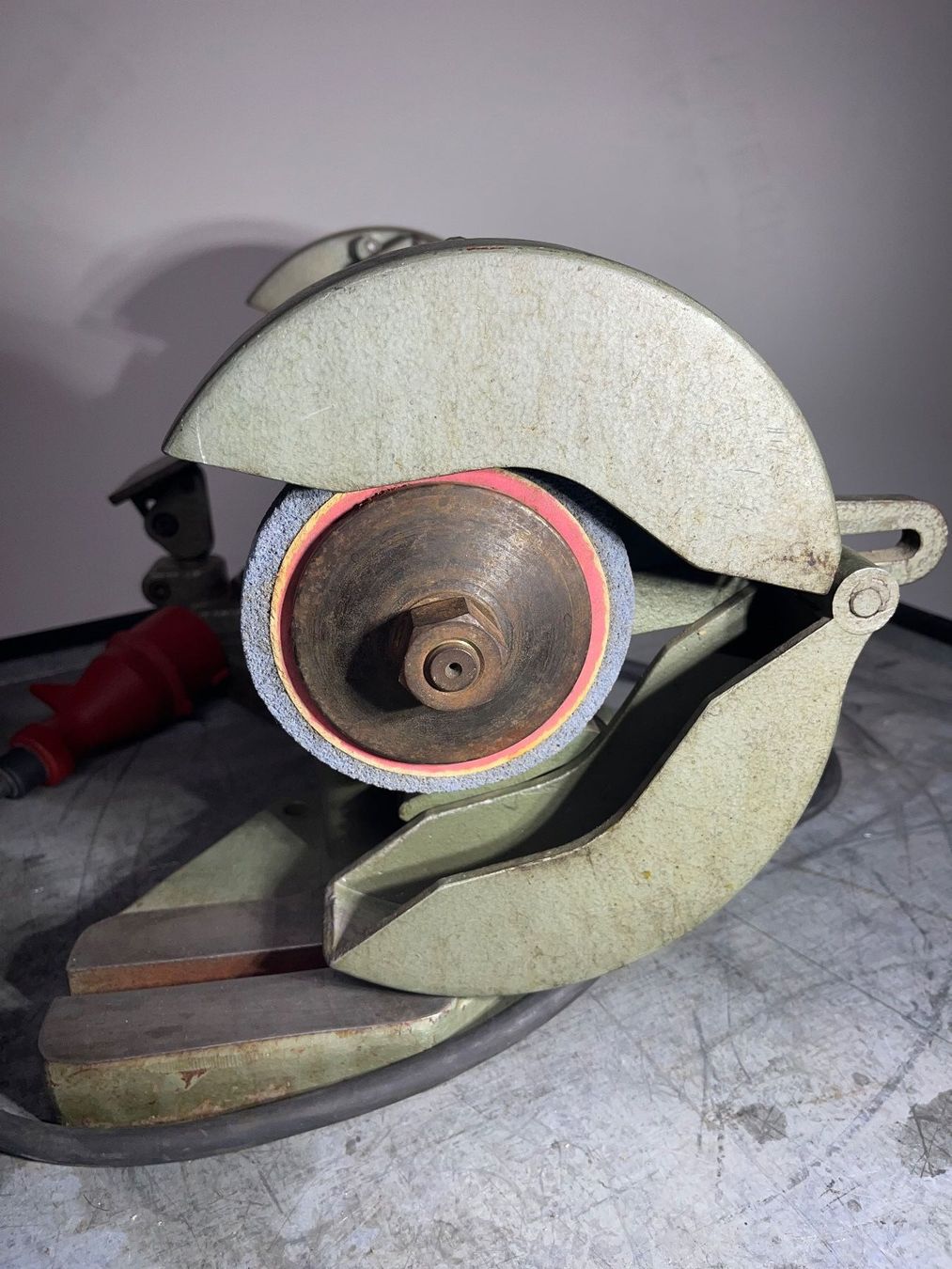 Tutte le macchine: Doppelschliefmaschine - Icos/Iseli – Usato da Winterthur venduto da ReUse_Baumarkt 3