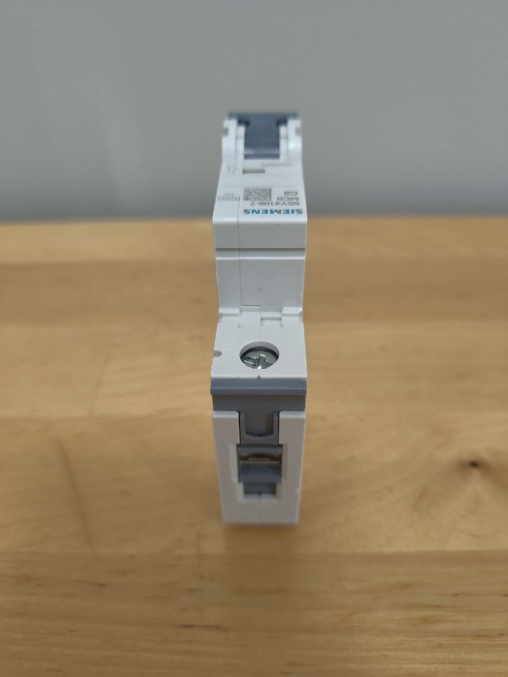Alimentazione elettrica: Siemens Leitungsschutzschalter C 6 – Nuovo e nell'imballaggio originale da Emmenbrücke venduto da BlSi 4