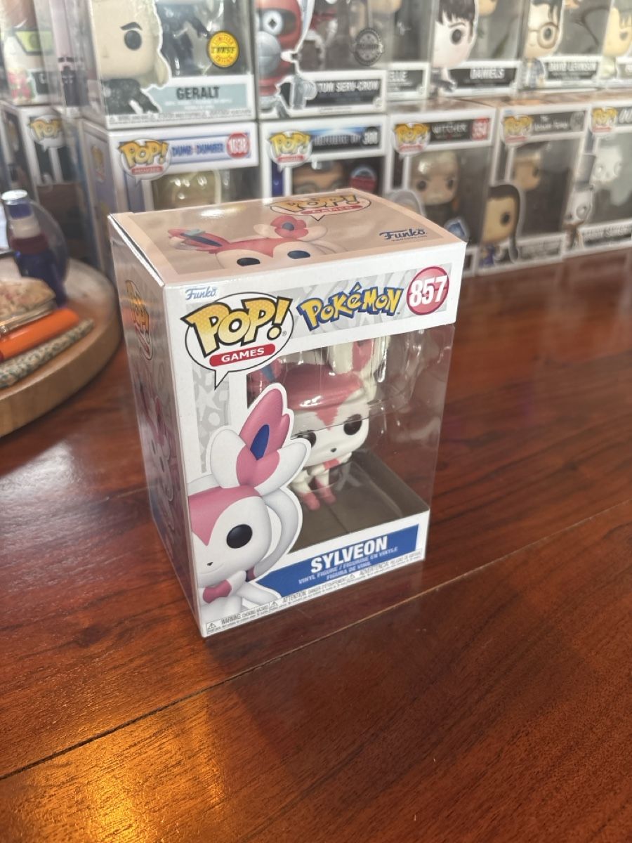 Funko Figuren: Sylveon 857 funko  – Neu (gemäss Beschreibung) aus Niederrohrdorf von lynchh