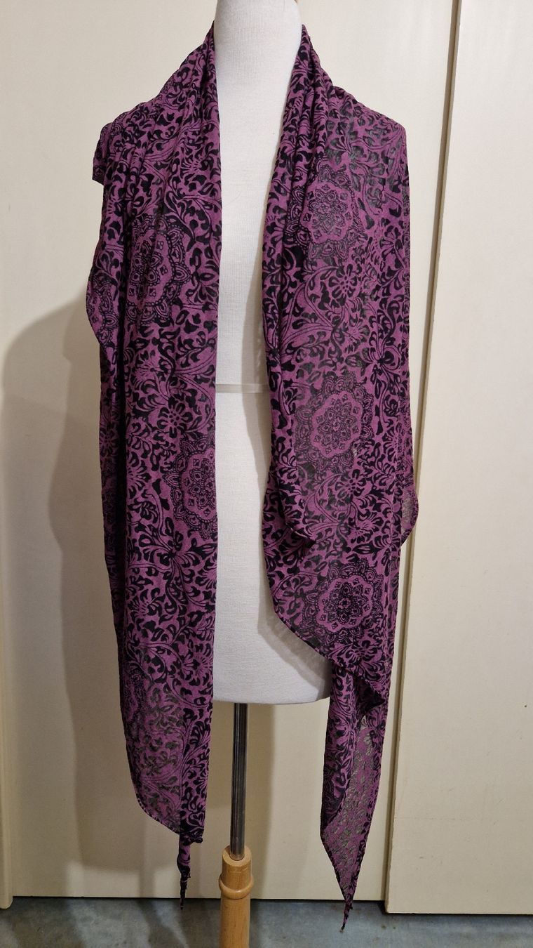 Foulard & Sciarpe: Schwarz-magenta gemusterter Longschal – Usato da Oberengstringen venduto da Sheera7 1