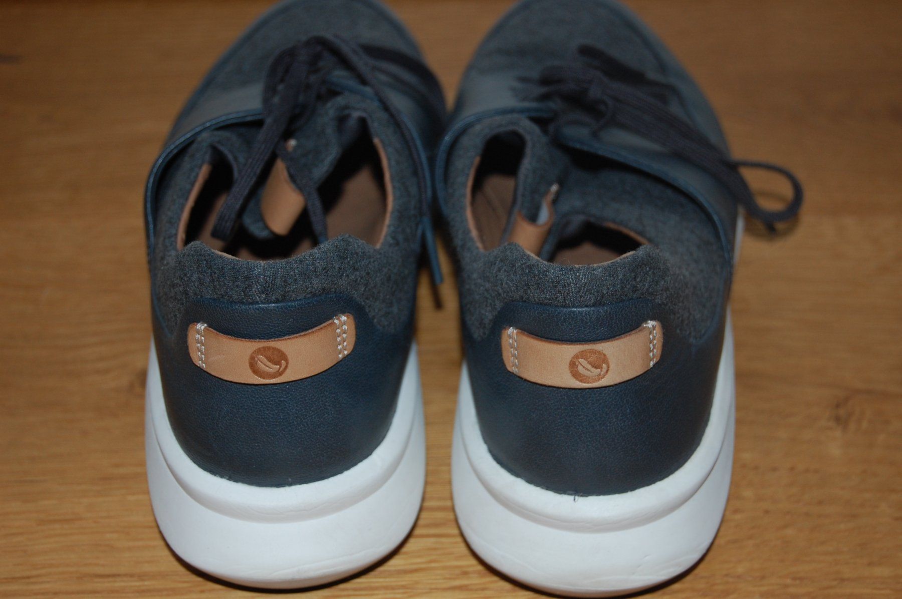 Clarks Scarpe da donna: Clarks Echtleder Sneaker, Gr. 39.5 – Usato da Titterten venduto da fra_v27g 2