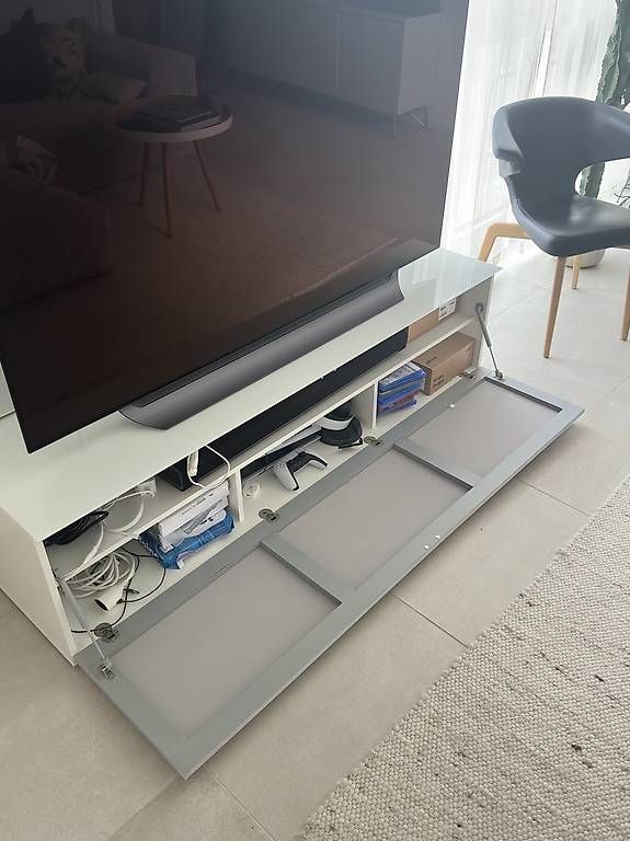 TV Möbel: Sonorous TV Möbel – Gebraucht aus Zürich von Tschem 2