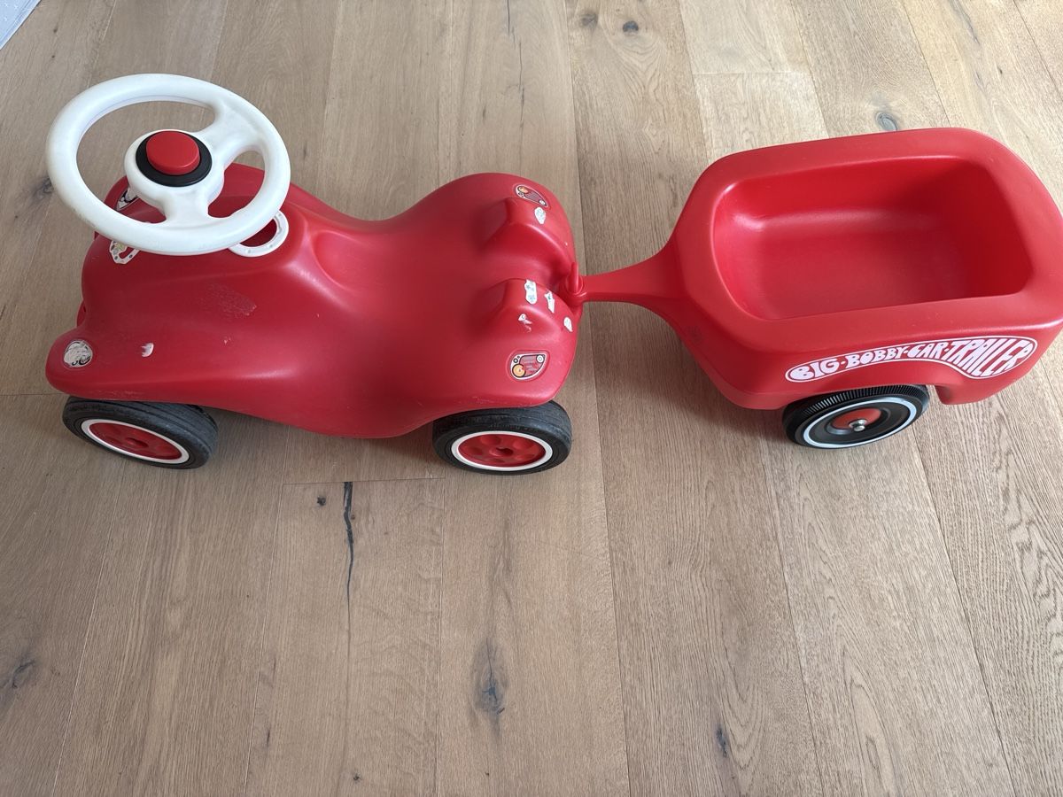 Big Fahrzeuge für Kinder: Bobby Car mit Anhänger rot – Gebraucht aus Wettingen von Bounty 2