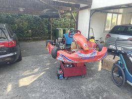 Rennkart für den Sommer, bereit für die Rennstrecke! 🏁