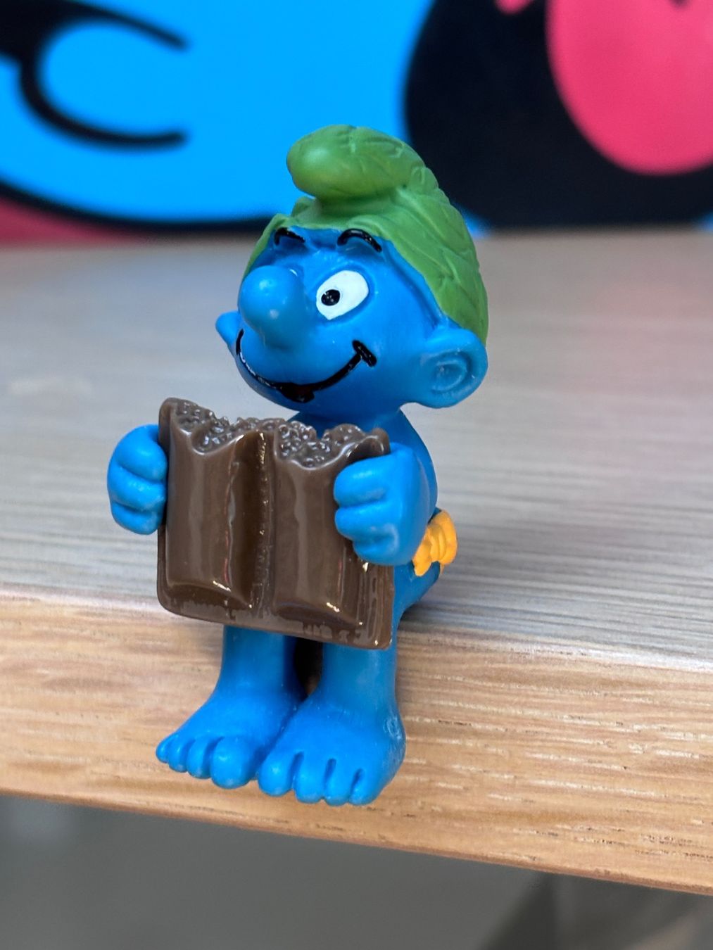 Statuette: Sitzender Natur-Schlumpf mit Schokolade – Usato da Lyss venduto da Duckszone