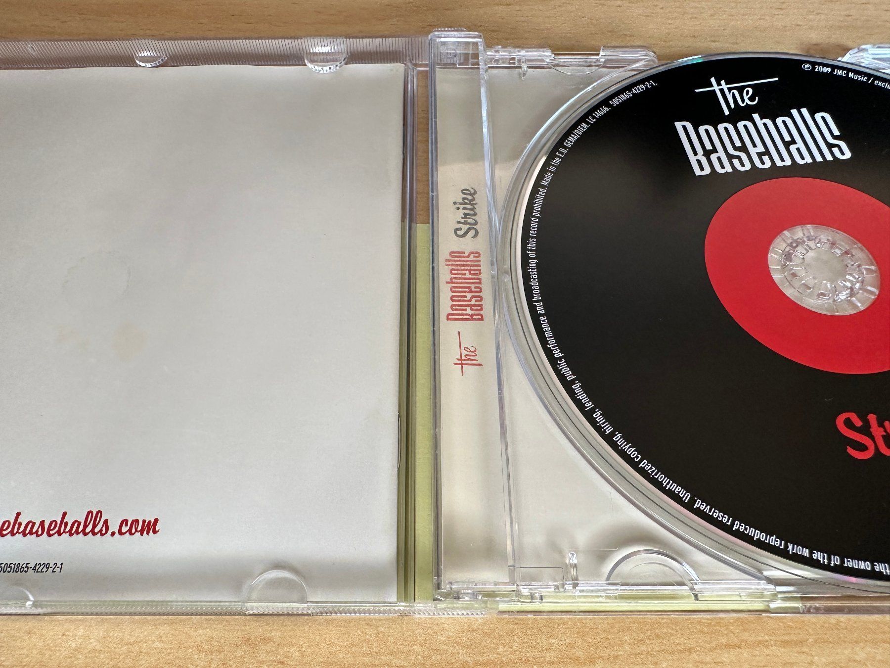 CD: The Baseballs – Strike – Usato da Rikon im Tösstal venduto da Alpenmutz 2