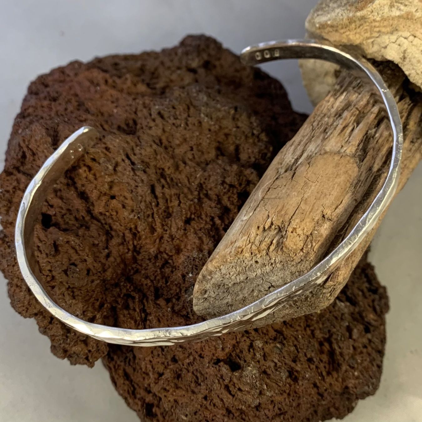 Bracciali & Braccialetti: Silber Armreif Gehämmert – Nuovo (secondo la descrizione) da Thun venduto da Svonskj 2
