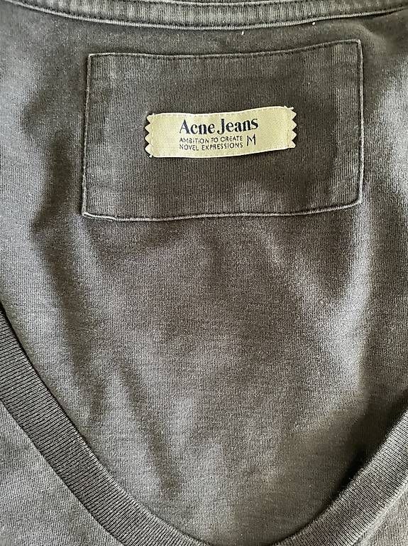T-shirt: T-shirt von AcNE STUDIOS  – Usato da Münchringen venduto da Nicole1981 1