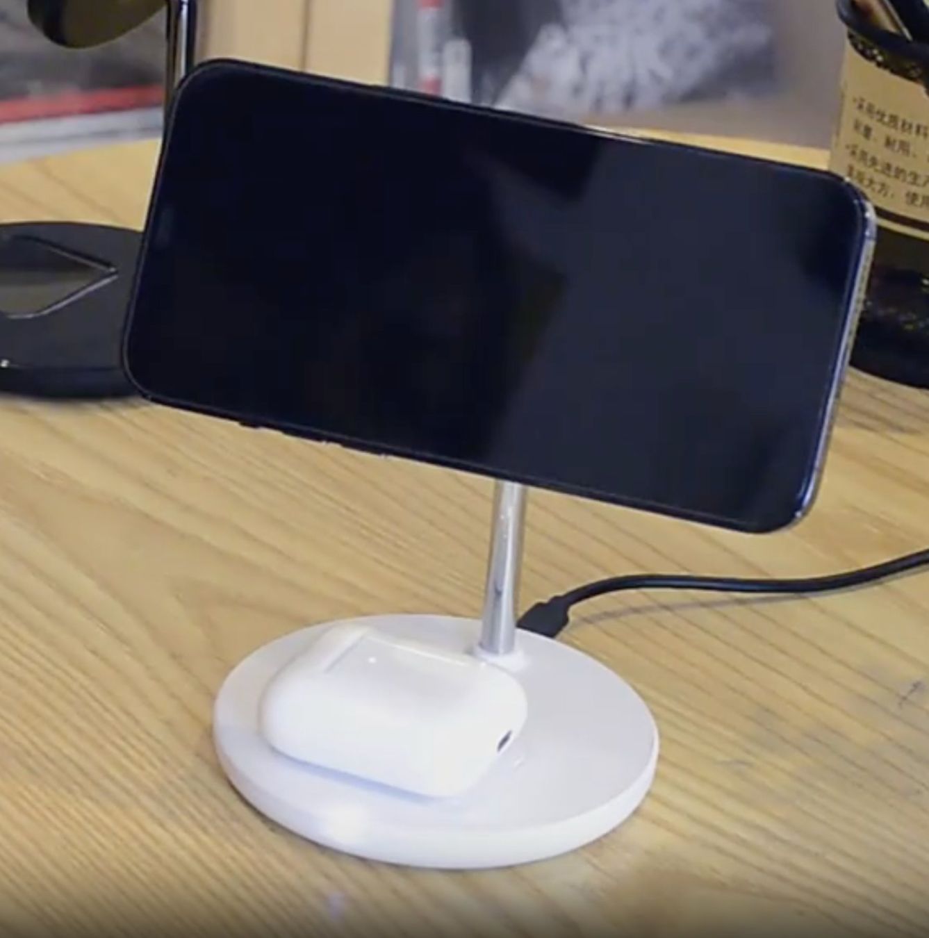 Docking station: Support MagSafe double chargeurs rapide sans fil – Nuovo e nell'imballaggio originale da Morges venduto da DigiAC 1
