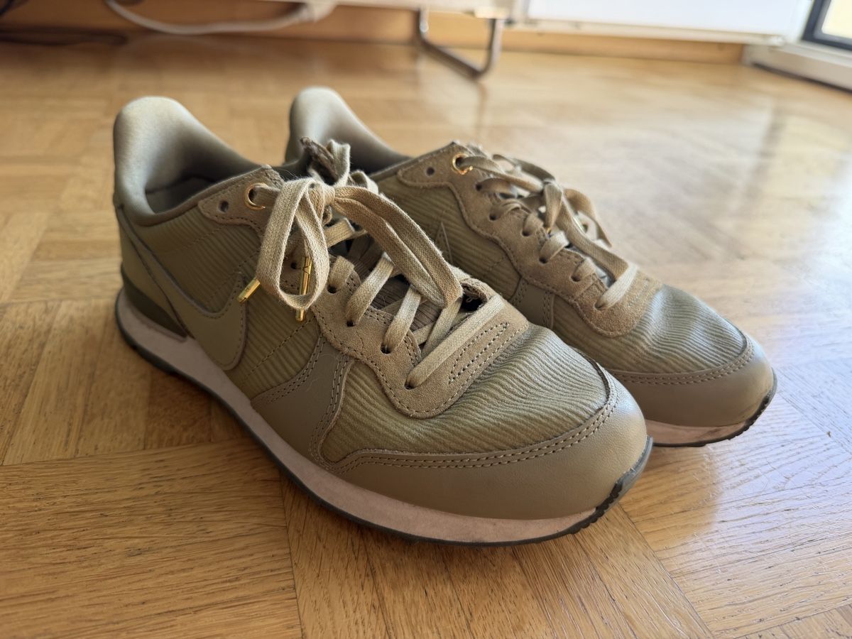Nike Scarpe da donna: Nike Sneaker 37.5 – Usato da Zürich venduto da pocahontaas_
