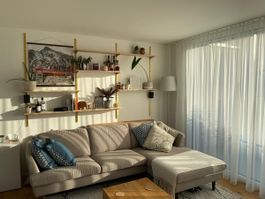 Wandregal aus Holz