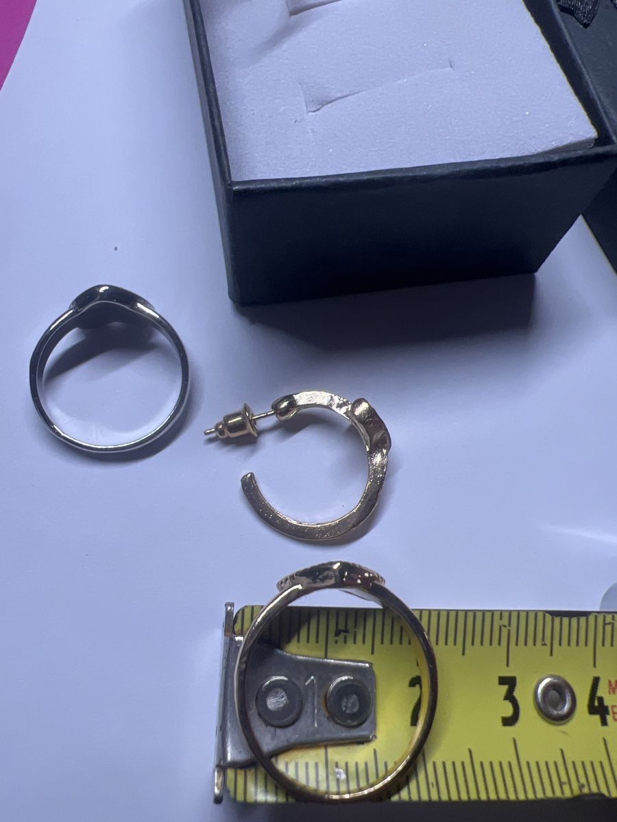 Sonstiger Schmuck: Lot de Bijoux Coeur Noir & Doré – Neu und originalverpackt aus Chenens von anasantos90 3