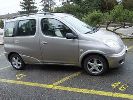 TOYOTA Yaris Verso 1.3 Linea Luna