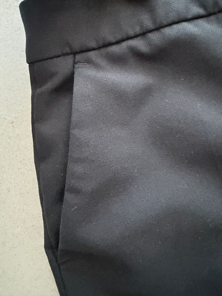 Zara Pantaloni: Elegante Stoffhose Zara – Usato da Härkingen venduto da ana.bb 3