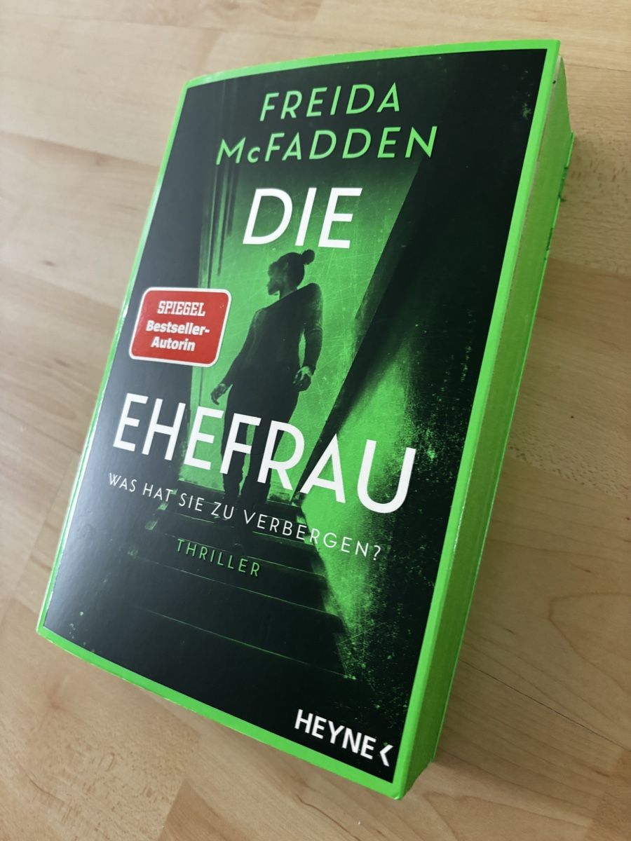 Bücher: Freida McFadden Die Ehefrau Thriller gebrauchtes Buch – Gebraucht aus Holzhäusern ZG von Tamaru 1