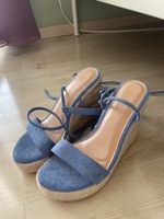 Sandalen mit Absatz