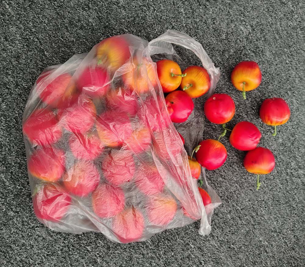 Alle Dekorationen: 30 Stk. Deko-Äpfel – Gebraucht aus Neuendorf von Buggle