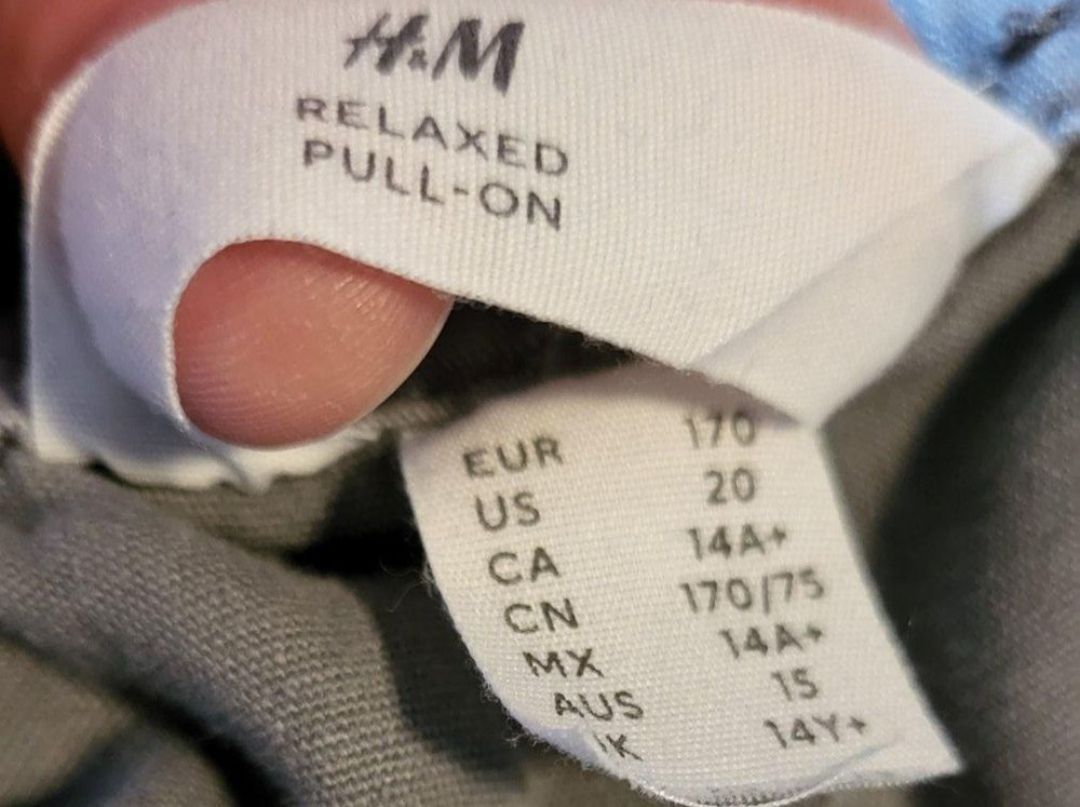 H&M Pantaloni: Hosen Gr 170 Relax fit – Usato da Binz venduto da julijuli 4