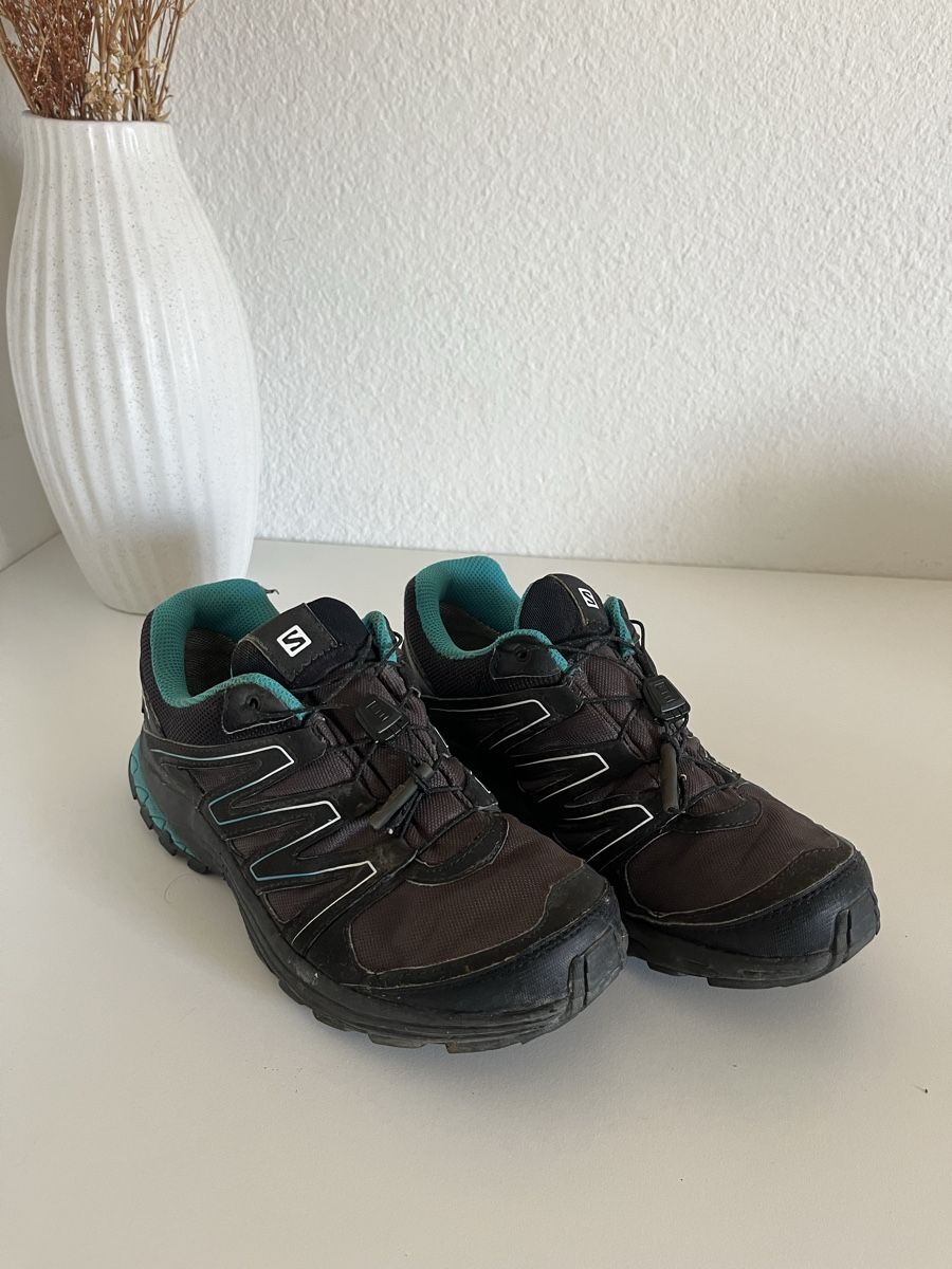 Scarpe da donna: Salomon Trailrunningschuhe – Usato da Bern venduto da lar_p6m2