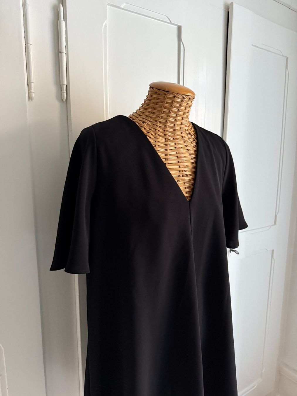 Zara Vestiti: ZARA - Kleid schwarz schwingend M – Usato da Zürich venduto da Diazaio 1