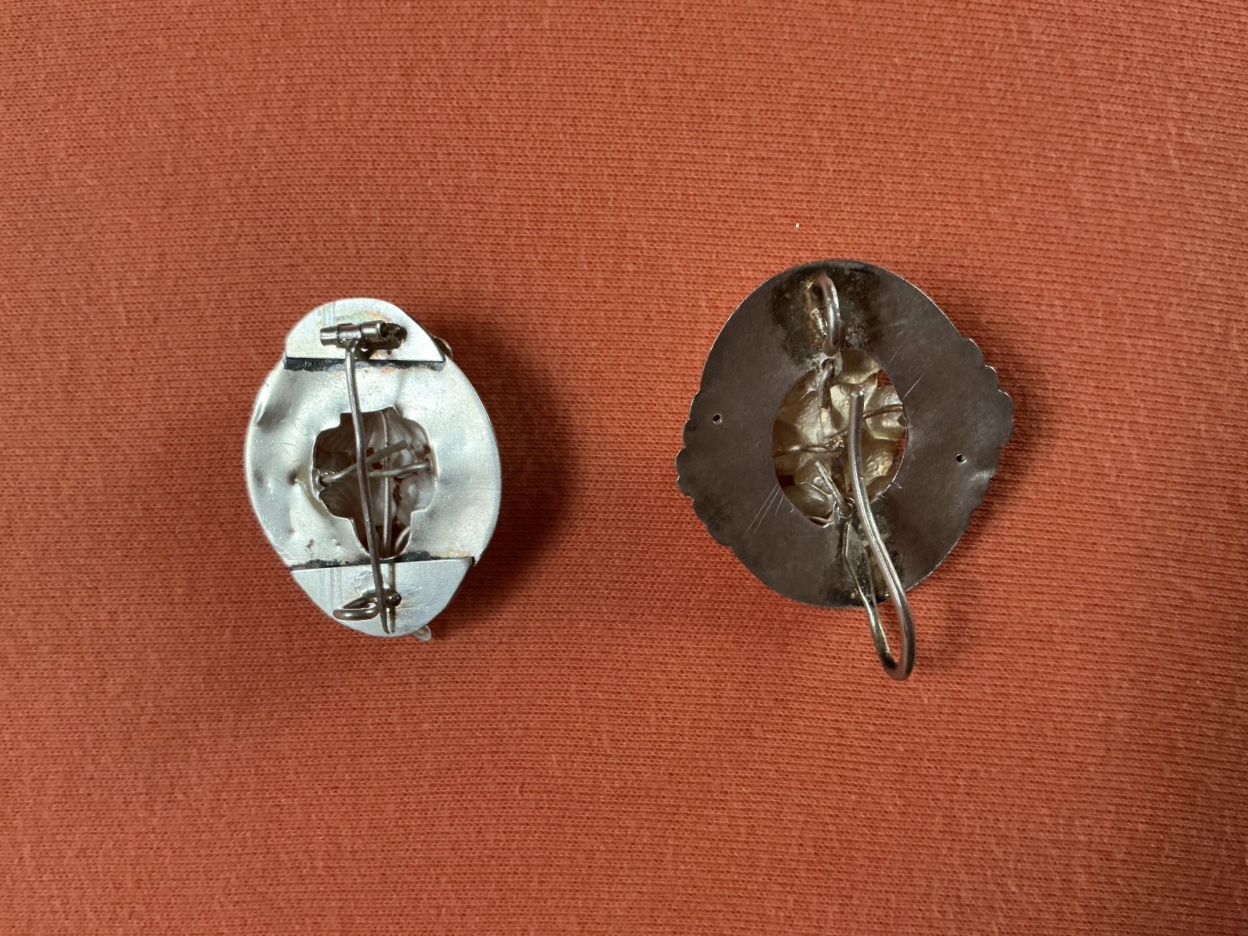 Pendentifs: Schweizer Trachtenschmuck der Berner Sonntagstracht – D'occasion à Stettlen par togram4 8