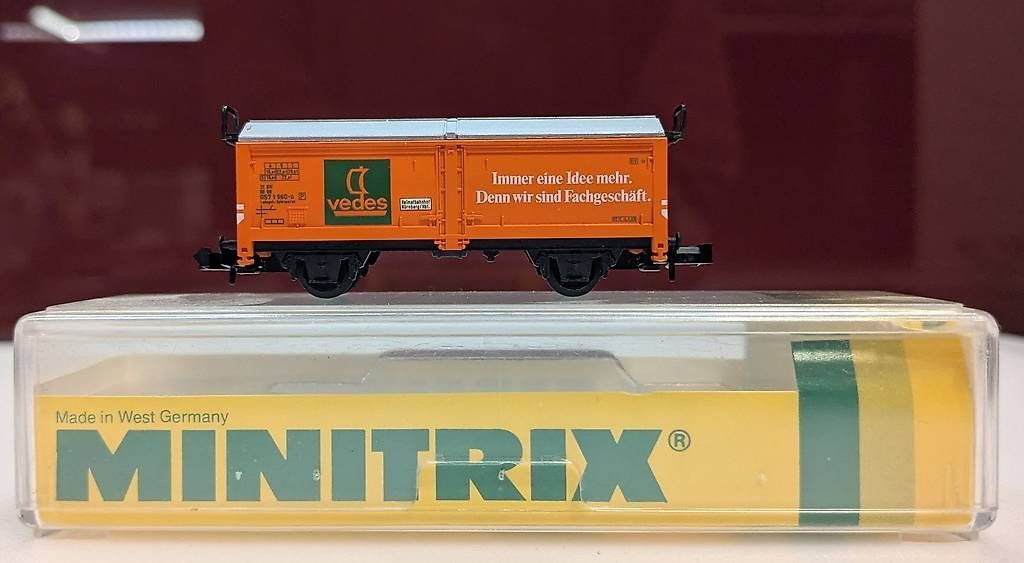Trix Modellini di ferrovie: Spur N Güterwagen "vedes" – Usato da Reinach BL venduto da angus74