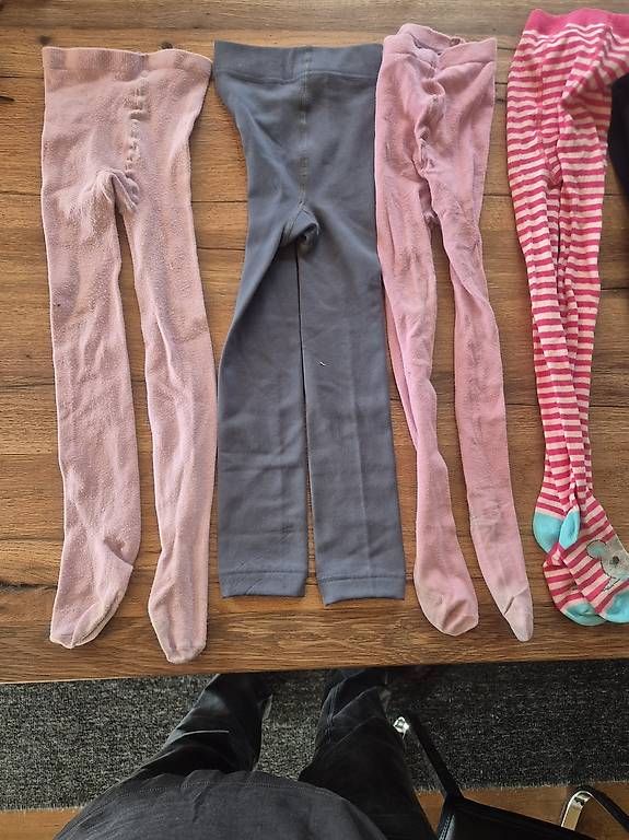 Collant & Leggings: 8 Kinderstrumpfhosen Grösse 98/104 – Usato da Koppigen venduto da abu_5syv 2