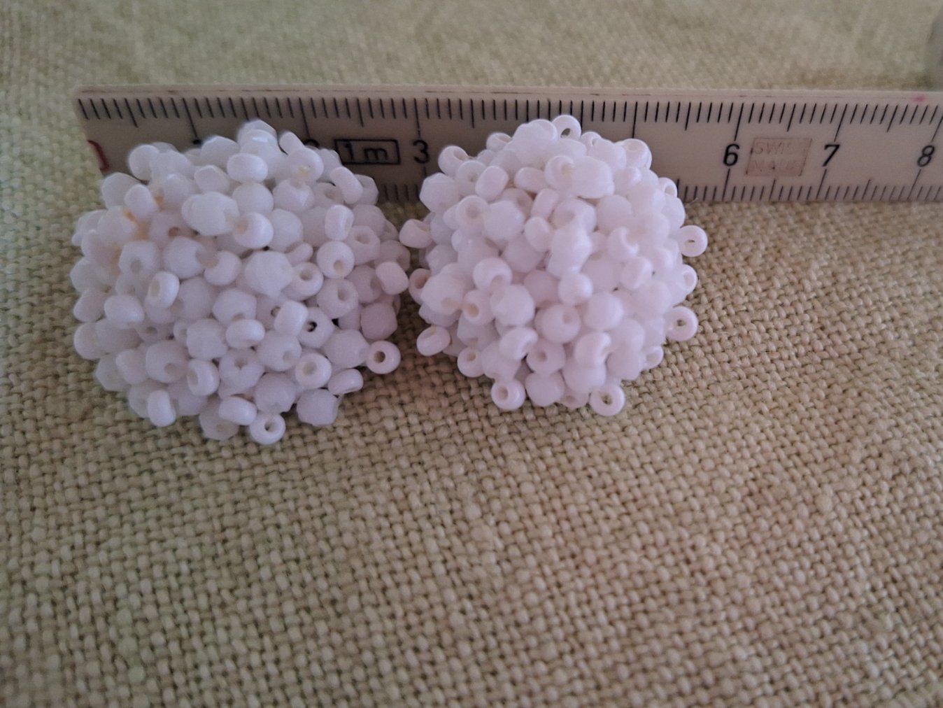 Orecchini pendenti & Orecchini a lobo: Vintage Ohrclips , Glasperlen weiss – Usato da Dornach venduto da majo8689 2