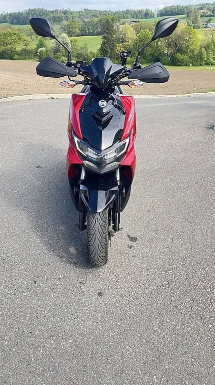 Scooter: SYM Jet 4 RX 50cc  1600 km  État impeccable – Usato da Fribourg venduto da cli_l5dy 1
