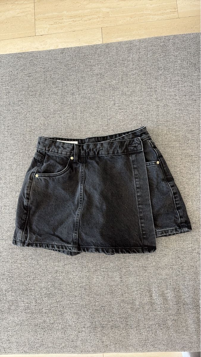 Zara Gonne: Zara Denim skort black S – Usato da Zürich venduto da Asybb