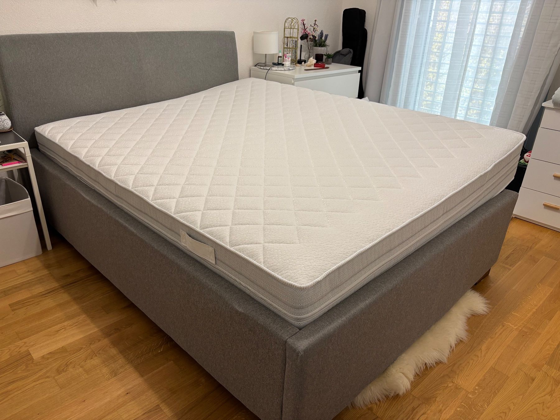 Roviva Materassi: Matelas Roviva Premium Spring - Mi-Ferme/Ferme – Nuovo (secondo la descrizione) da La Tour-de-Peilz venduto da volmirbach