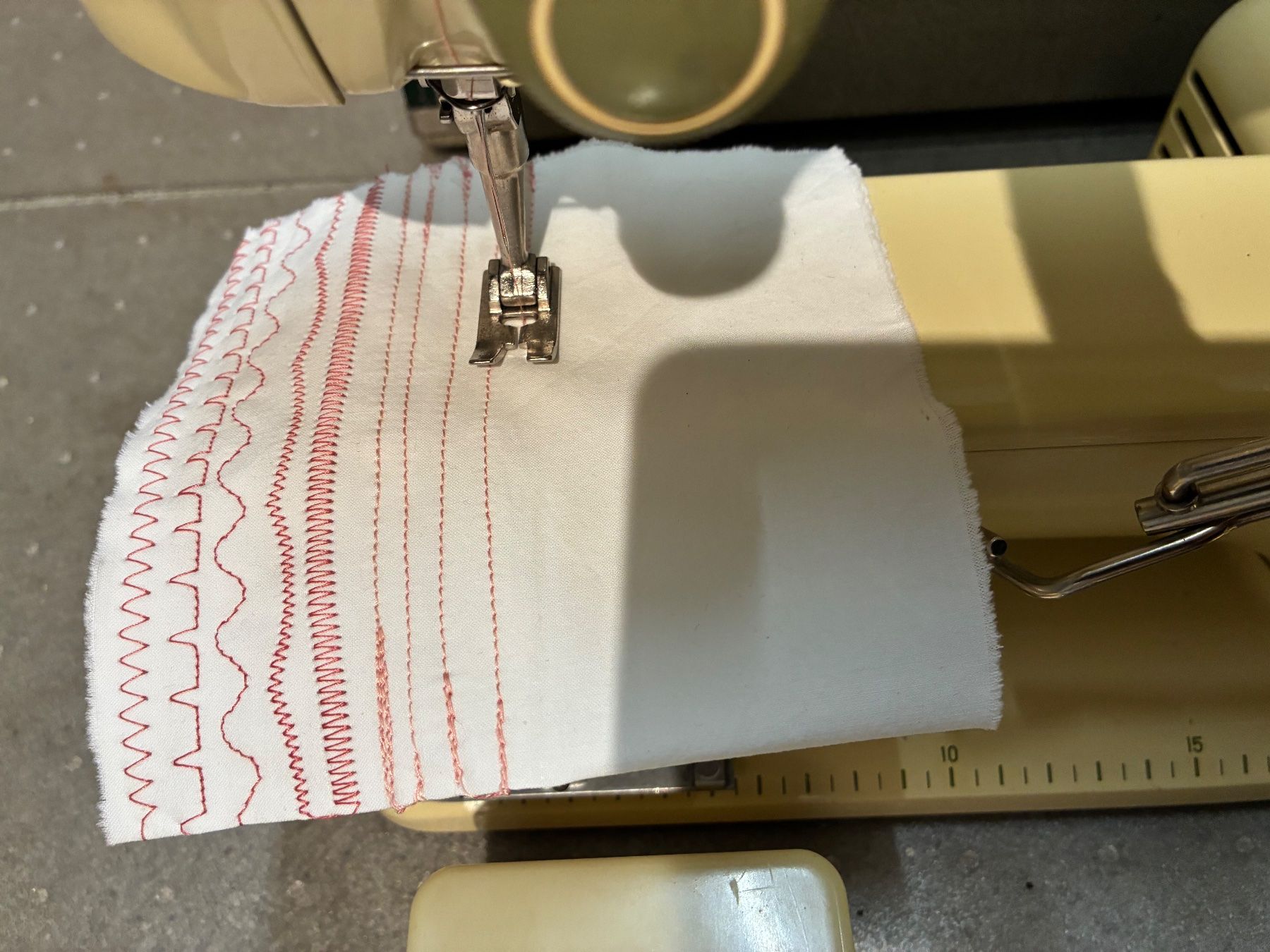 Bernina Machines à coudre: Bernina 531-1 mit 6 Monate Garantie – D'occasion à Hendschiken par zkos 1
