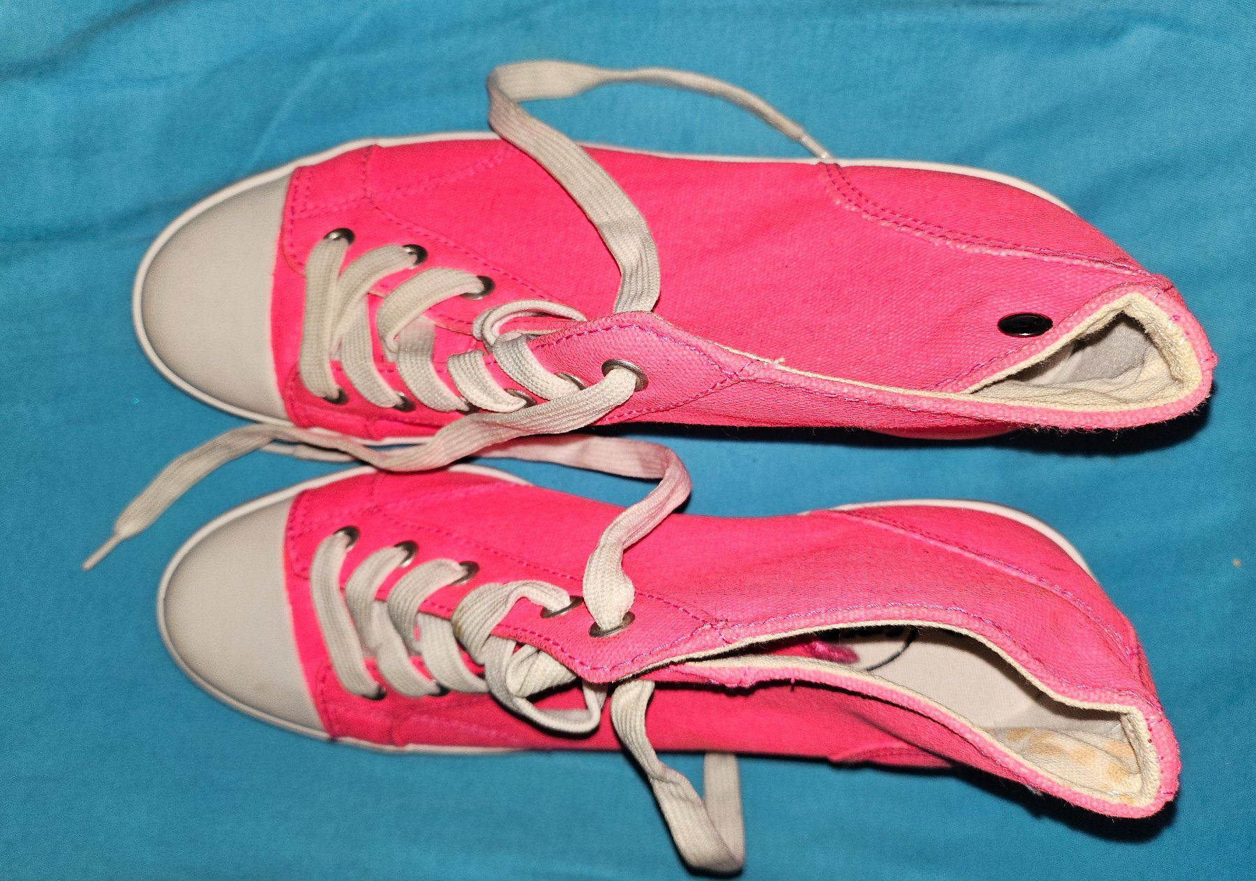 Scarpe da donna: Sneaker Pink mit Absatz – Usato da Thun venduto da Shame 1