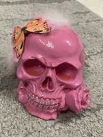 Deko Totenkopf handmade mit Swarovskisteinen verziert