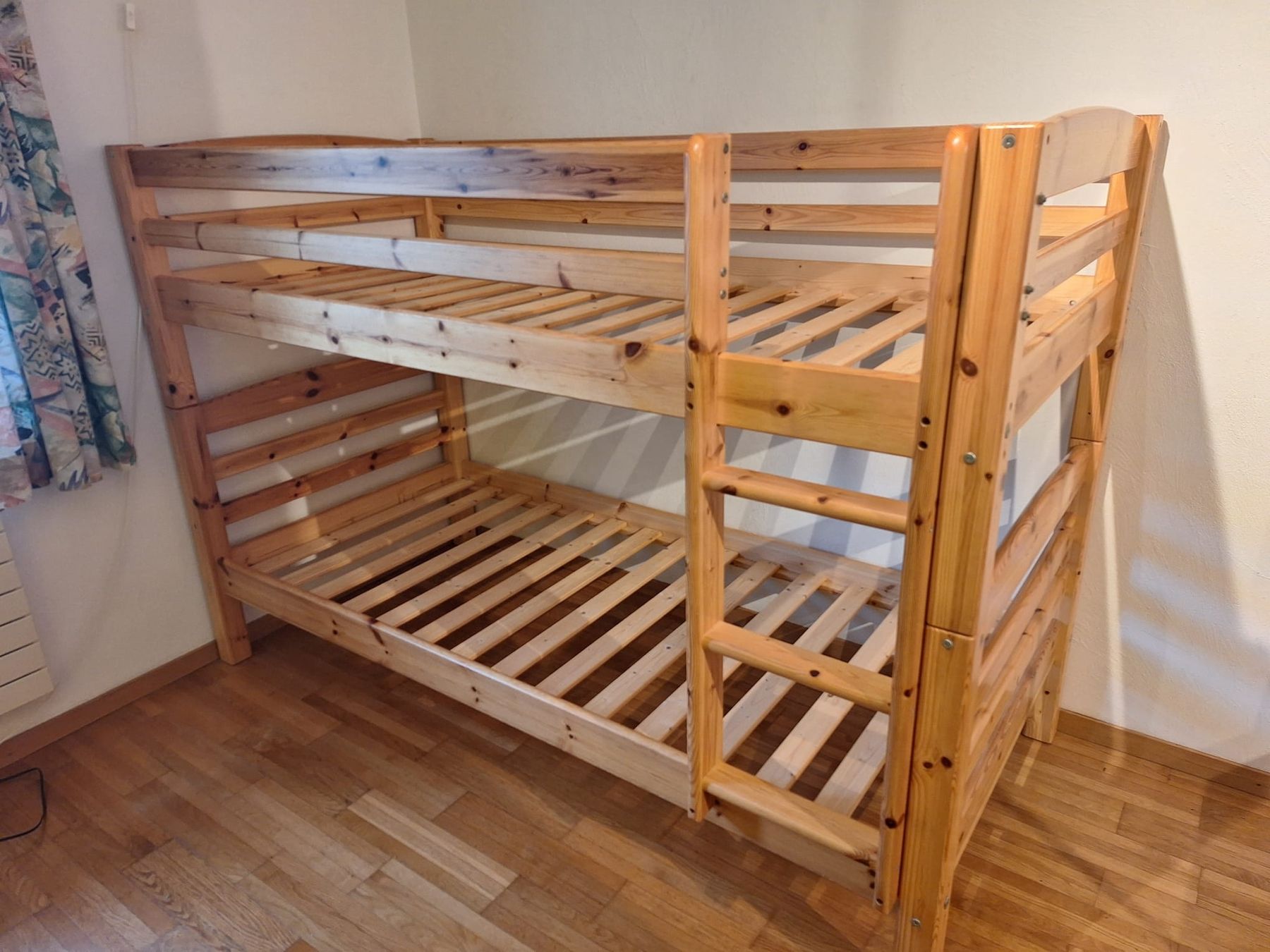 Betten: Etagenbett aus Holz – Gebraucht aus Berg am Irchel von Bergai 1