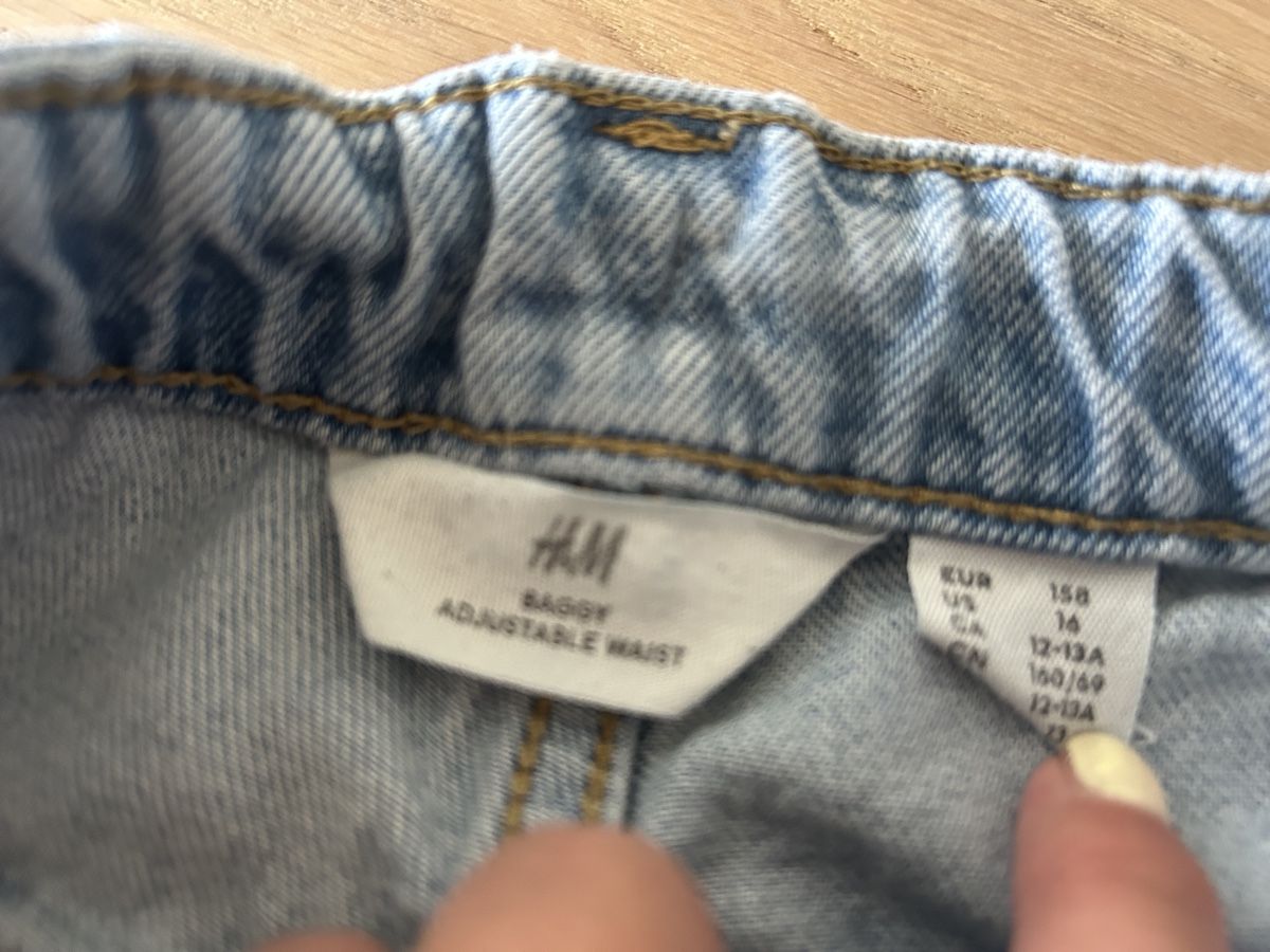 H&M Pantaloni: H&M Jeans Baggy Grösse 158 – Usato da Unterlangenegg venduto da Dodo2108 2