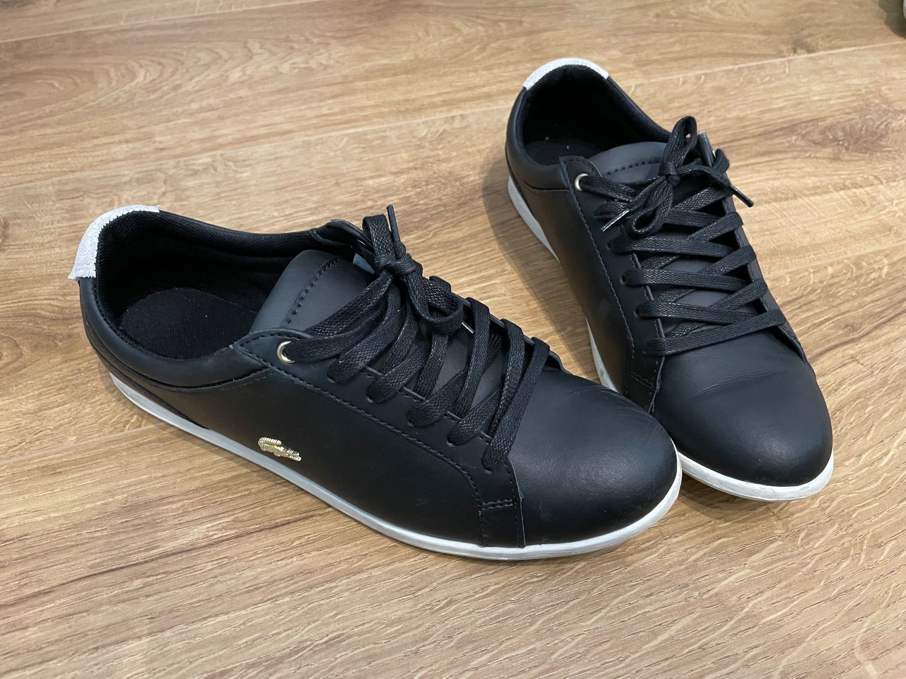 Lacoste Scarpe da donna: Lacoste sneakers Gr. 39 – Usato da Vilters venduto da markus_85 1