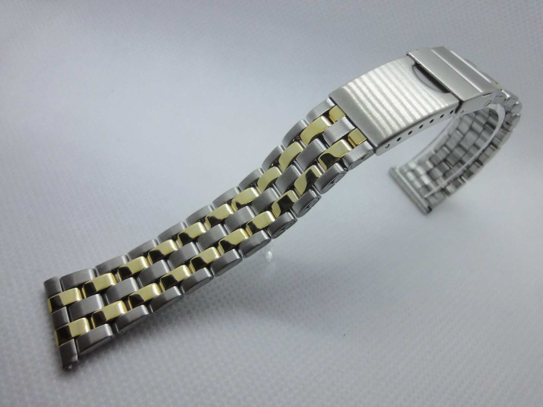 Omega Orologi: Bicolor Edelstahl Gliederarmband 20mm – Nuovo (secondo la descrizione) da basel venduto da Vulcanus