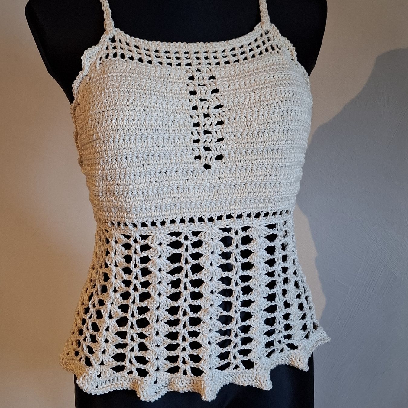 Tops: Top crochet fait main été, unique – Neu und originalverpackt aus tartegnin von Madelaine_09