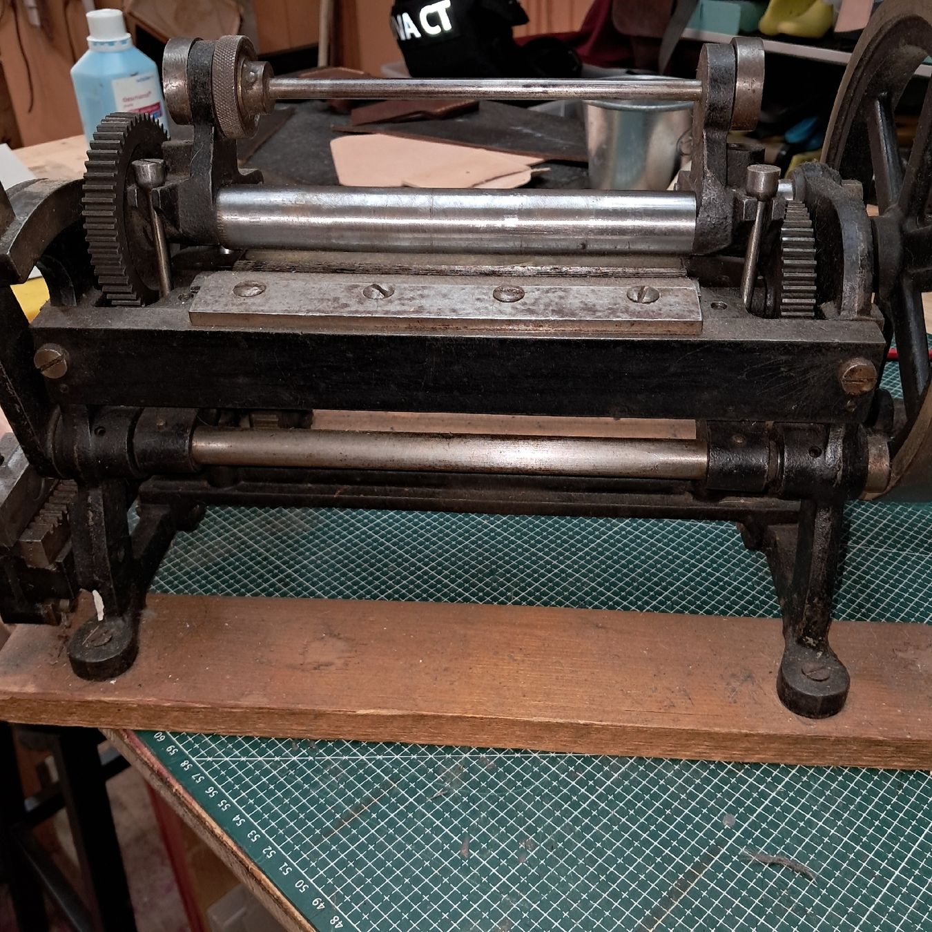 Alle Werkzeuge: Lederspalt Maschine – Gebraucht aus Thusis von vic_9xwb