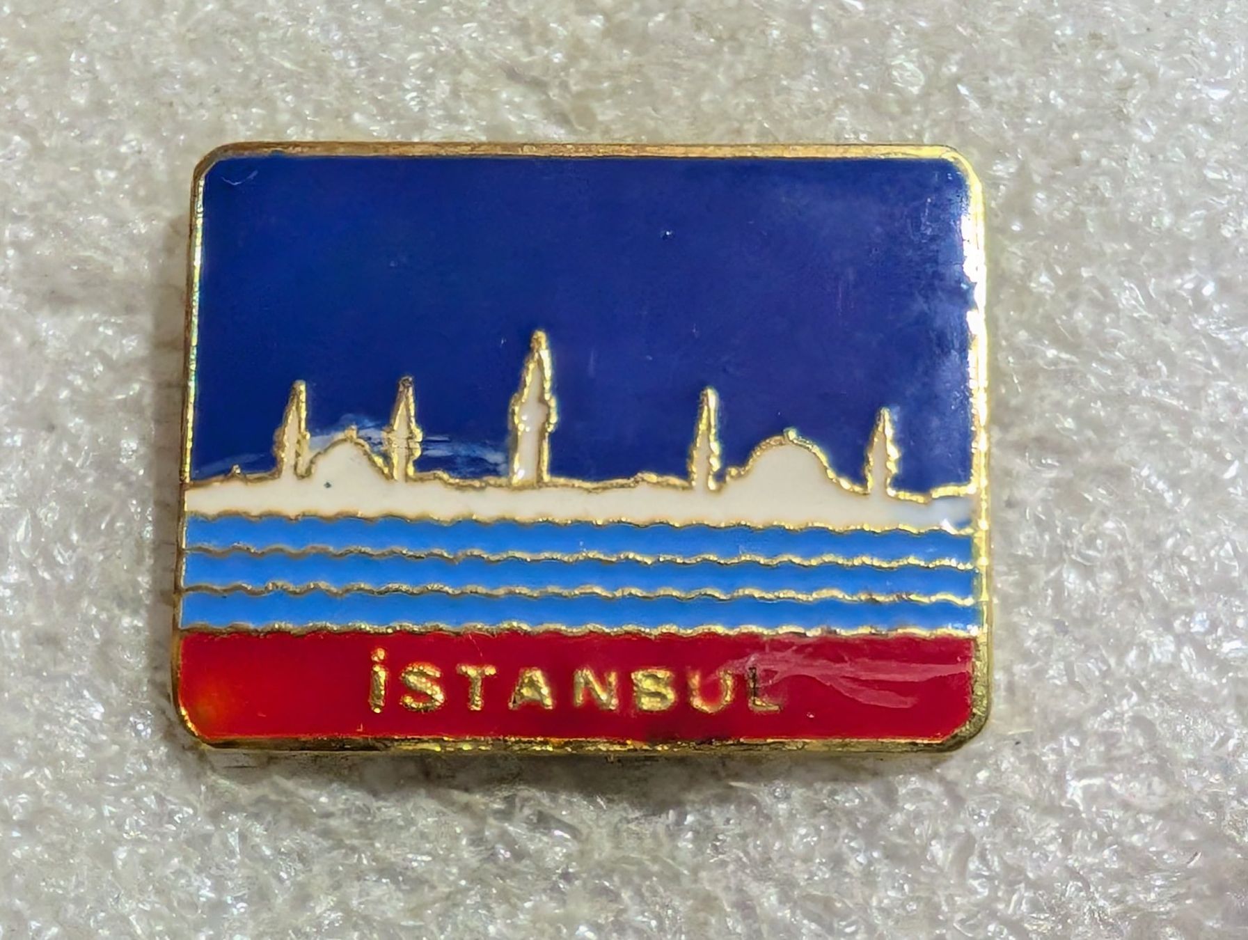 Plaketten & Abzeichen: Ansteckpin 93: Instanbul – Gebraucht aus Oppligen von Pin-Fall-Shop