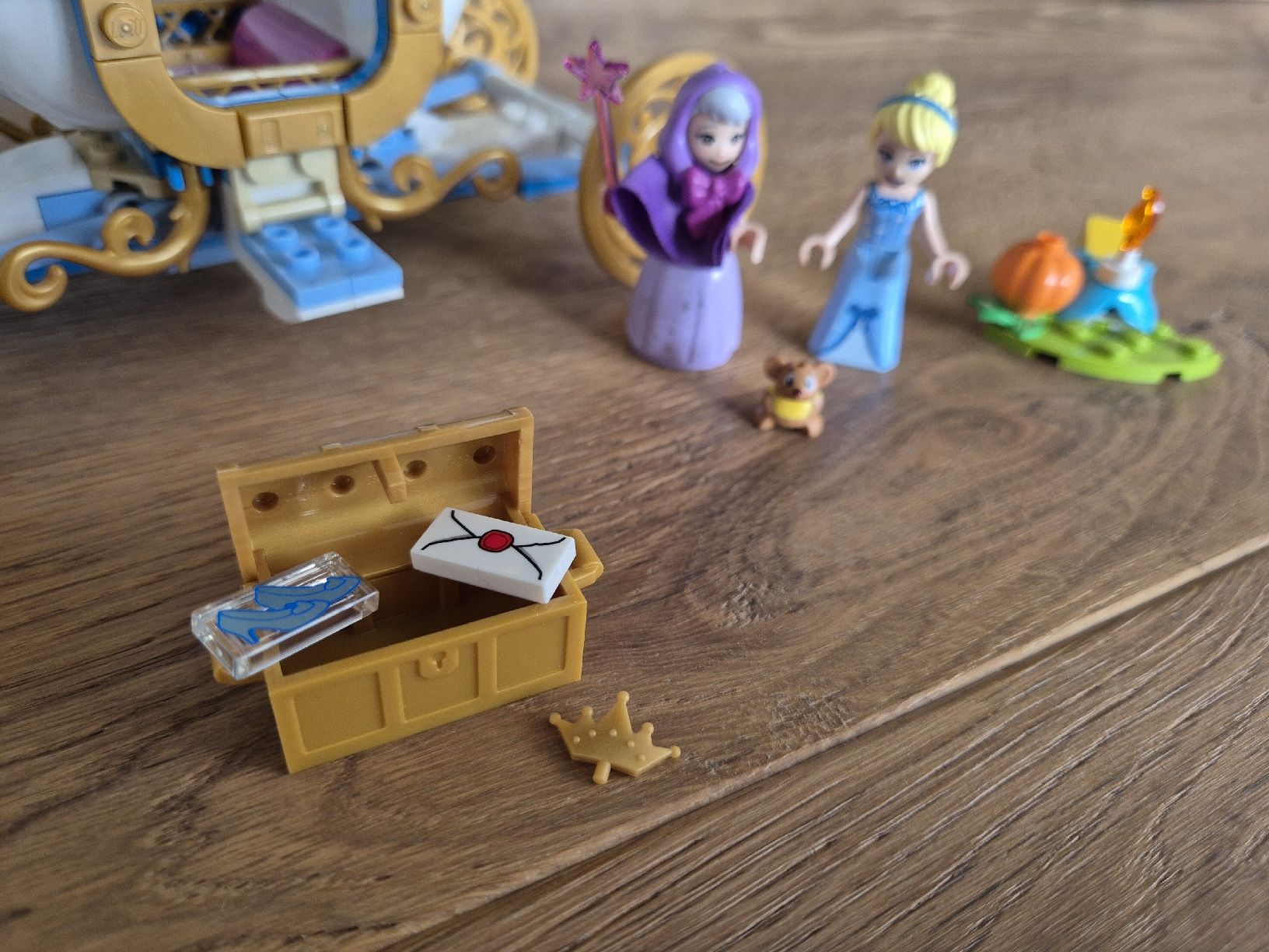 Lego Kit di costruzioni: Lego Disney 43192 Cinderella – Nuovo (secondo la descrizione) da Zizers venduto da .sternli. 4